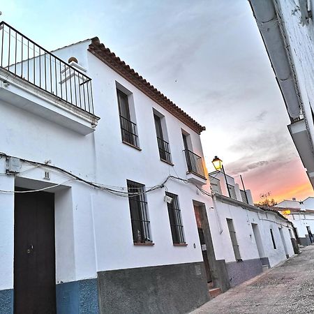 Casa Centenaria Con Encanto Zufre Eksteriør billede